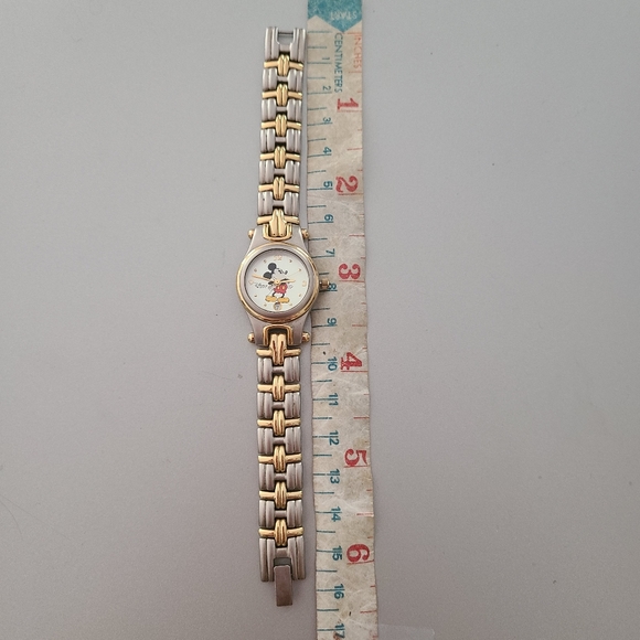 Disney wrist Watch classic Mickey Mouse - Picture 7 of 8